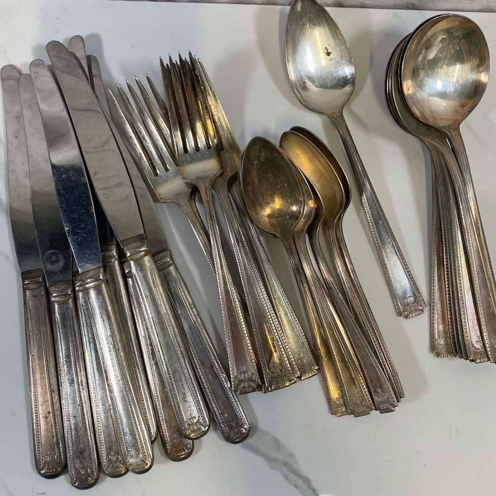 Antique Viceroy Silver Plate Flatware 3 Pounds Forks Spoons Butter Knives
